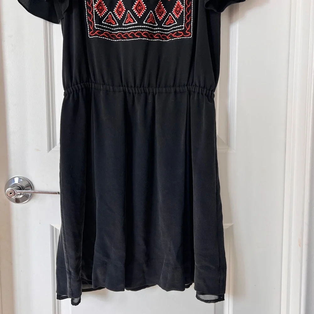 Tory Burch Black Bristol 100% Silk Short‎ Sleeves Embroidered Mini Dress size 4